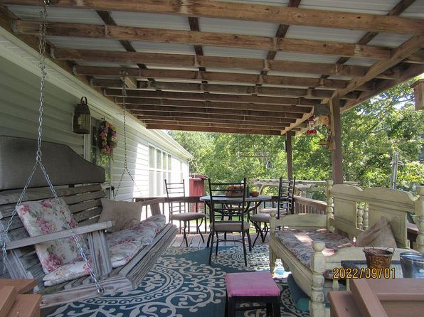 2992 Dungeon Rd, Berea, WV 26327