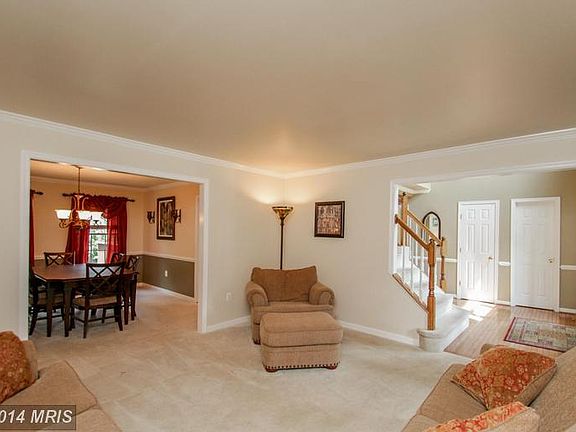 3rd image of 21 Pierre Emmanuel Ct