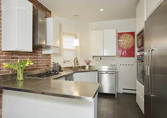 Sold by Compass | media 10