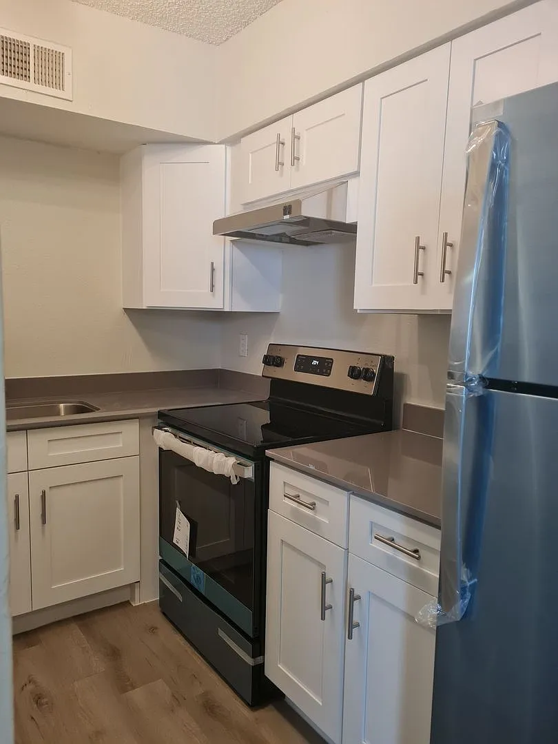 Modern Quarters Apartments — Photo 3