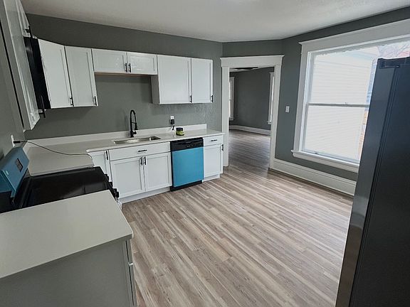 5th image of 1822 Glendale Ave #1