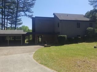 209 Devonshire Ave W, West End, NC 27376