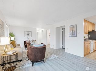 2807 NE 16th St, Renton, WA 98056