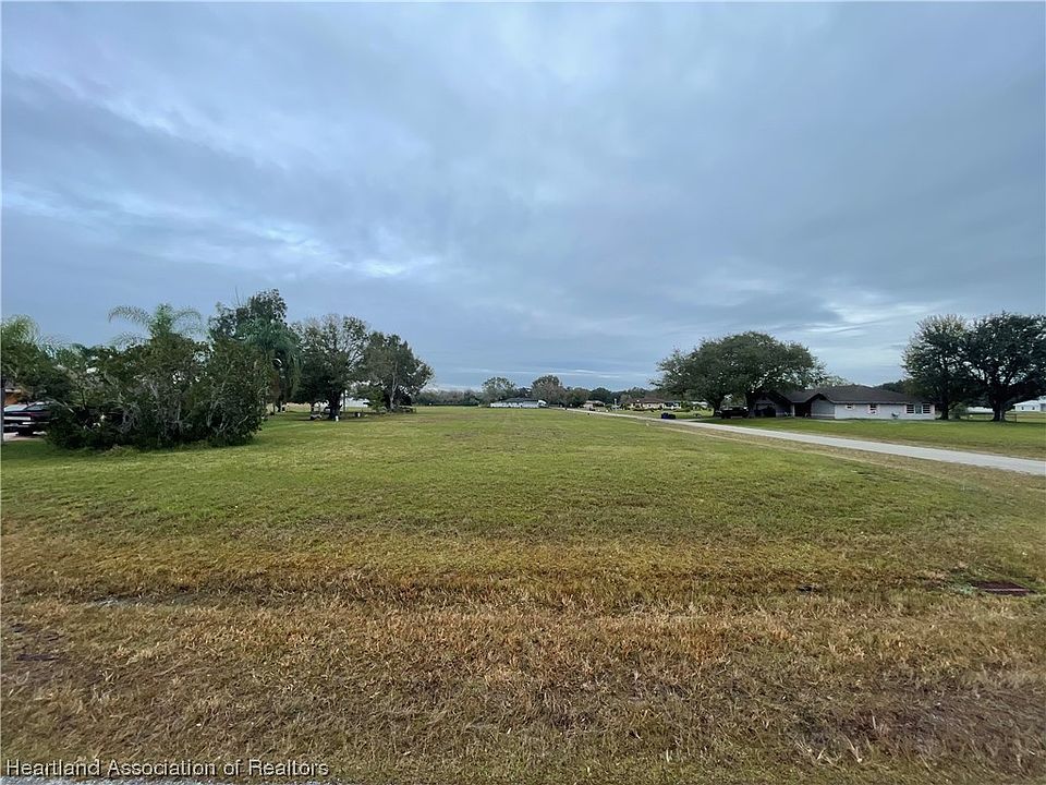 2nd image of 7017 Kenwood Pl