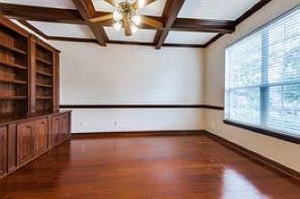 5th image of 1019 Thorncliff Trl