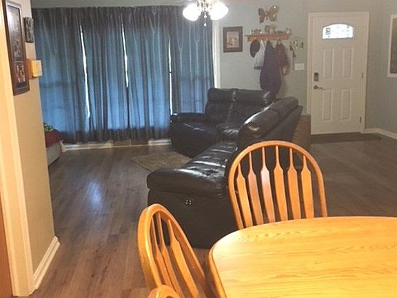 3rd image of 1702 N Highland Dr