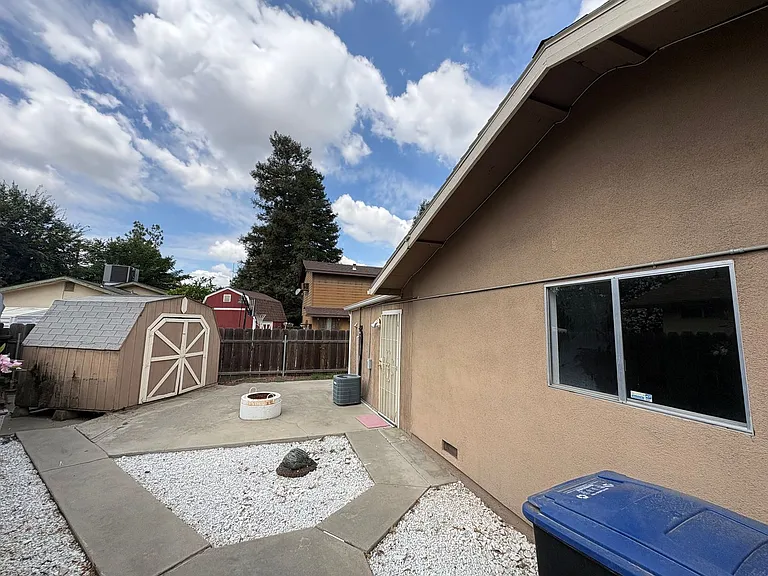 1927 S Julieann Ct — Photo 30