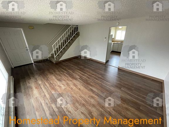 2nd image of 1630 Monmouth St #15