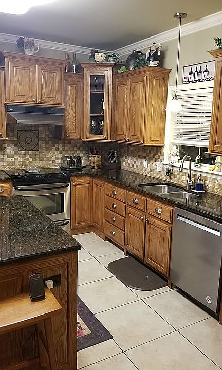 2nd image of 17219 Rennes Dr