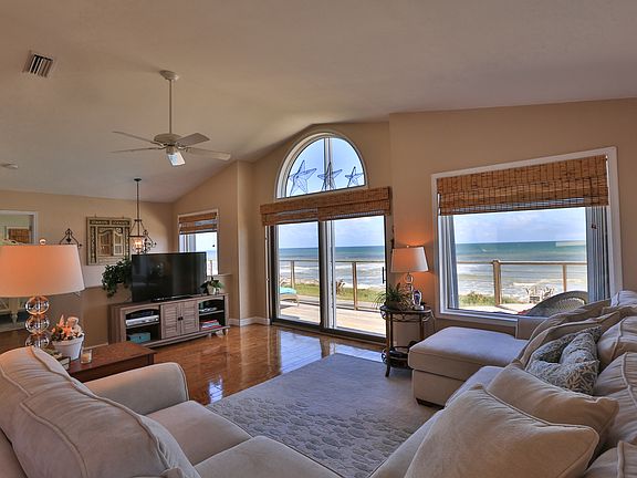 3rd floor-open living area