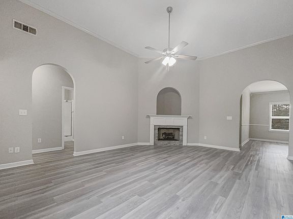 3rd image of 4461 Fairmont Dr