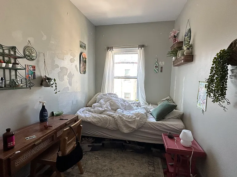 18 Burney St #3 — Photo 9