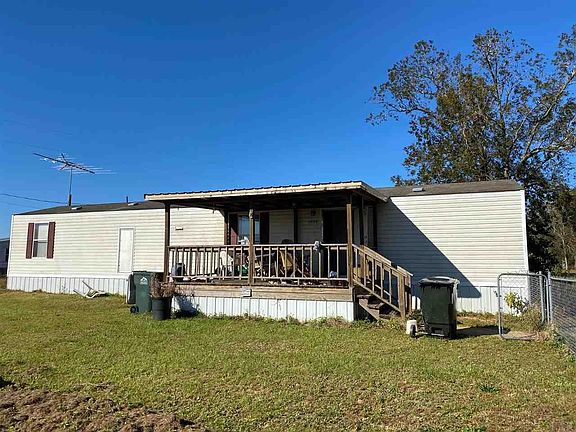 3rd image of 3919 Sollie Bradley Ln