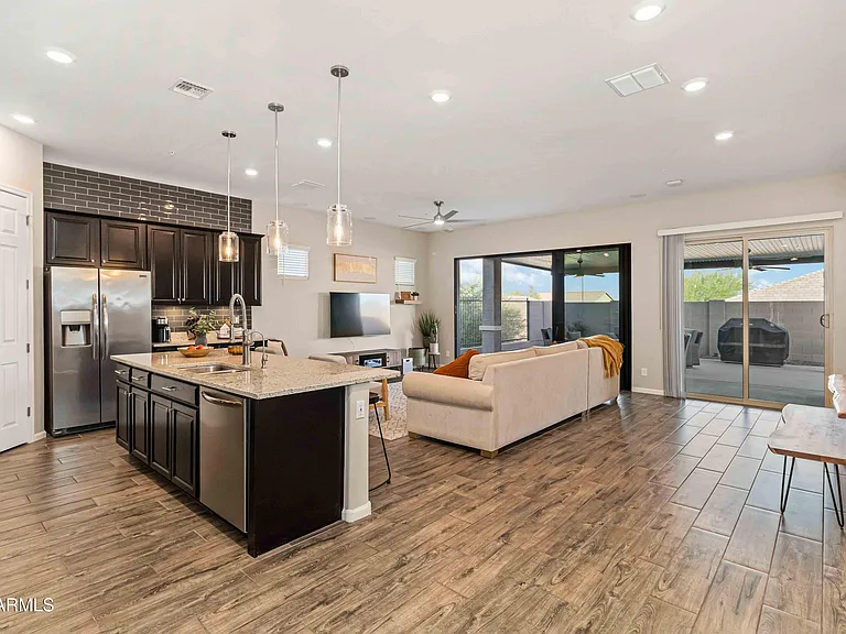 21261 W Virginia Ave — Photo 5