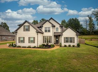 245 Burton Place Dr, Oakland, TN 38060