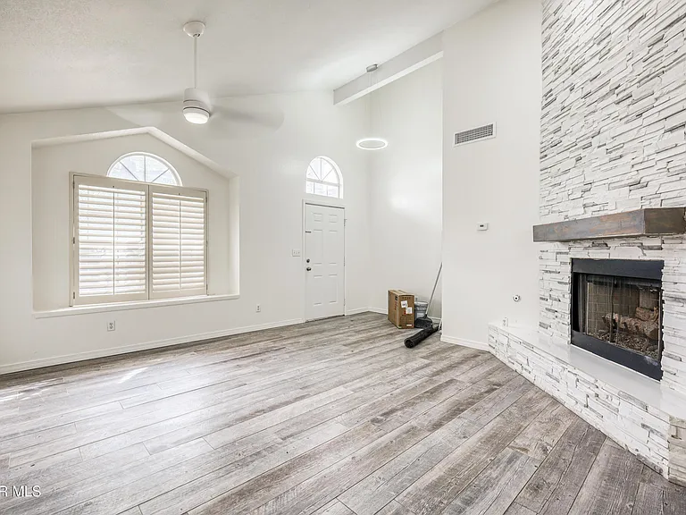 5733 Saplinas Rd — Photo 15