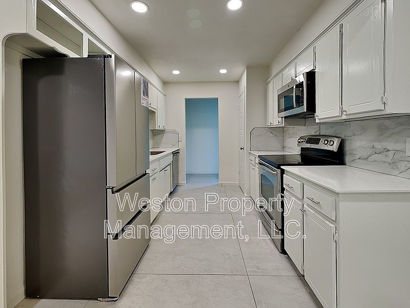 1st image of 8708 Cord Ave
