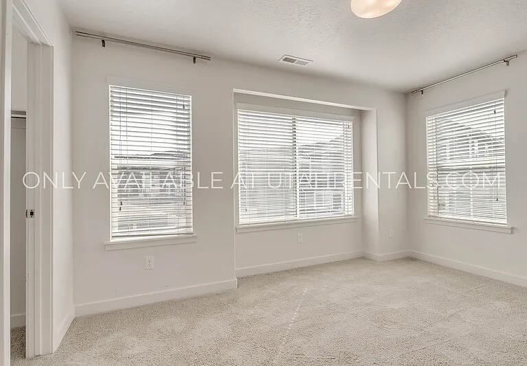 4249 E Hill View Dr — Photo 9