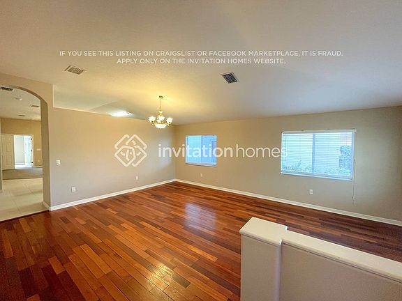 3rd image of 27722 Sugar Loaf Dr
