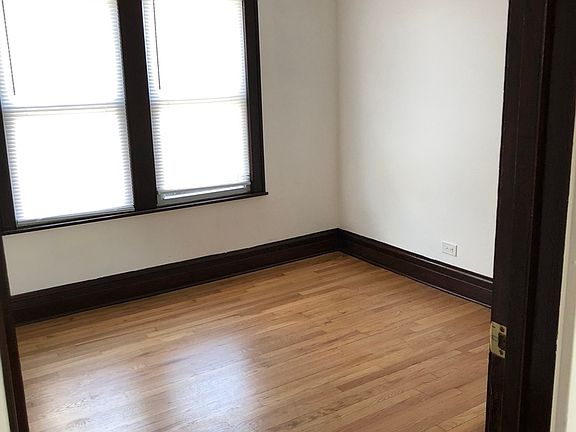 5th image of 2905 N New England Ave #2