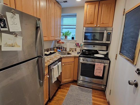 3rd image of 503 W Deming Pl #3