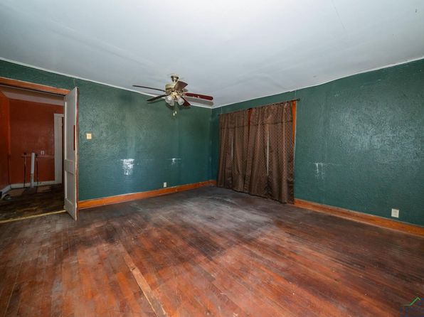 1204 W Emory St, Marshall, TX 75670