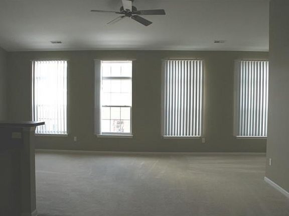 5th image of 14567 Vauxhall Dr