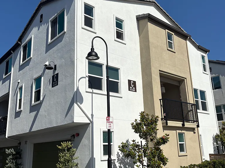 880 Tex Ct — Photo 15