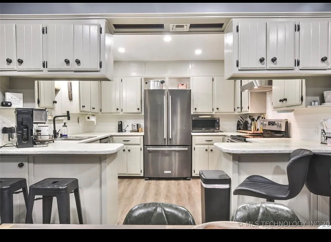 3 bed, 1977 sqft, $1,800 — Photo 4