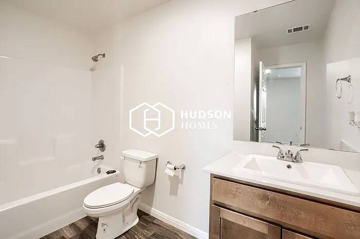 305 S Kentucky St — Photo 10