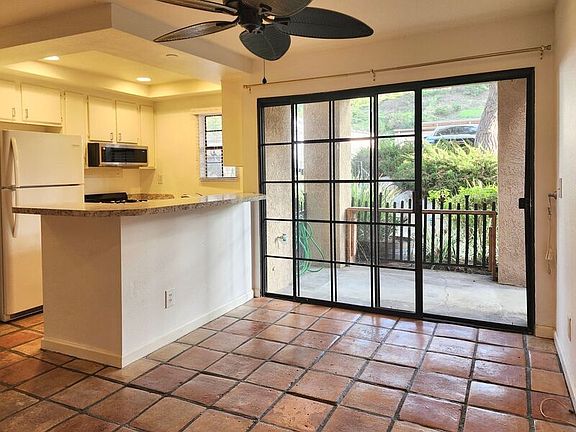 2nd image of 1046 Calle Del Cerro Unit 411