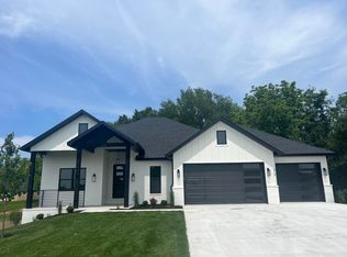 819 E Rainey St, Ozark, MO 65721