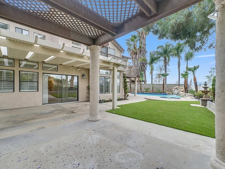 3061 Diamond View Cir — Photo 9