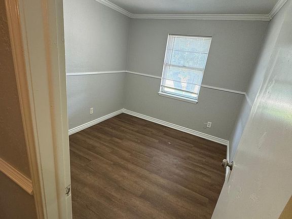 5th image of 513 NW 61st St