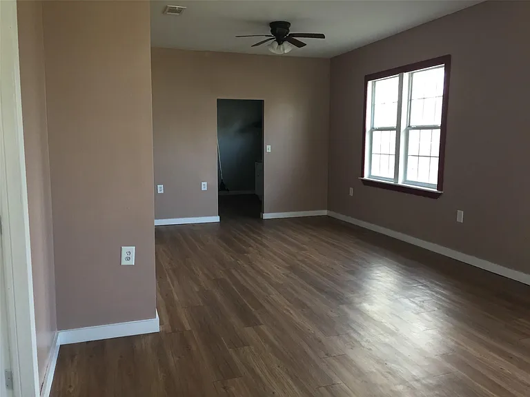 310 Foerster St — Photo 5