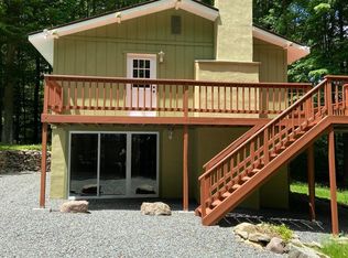 208 Delaware Trl, Pocono Lake, PA