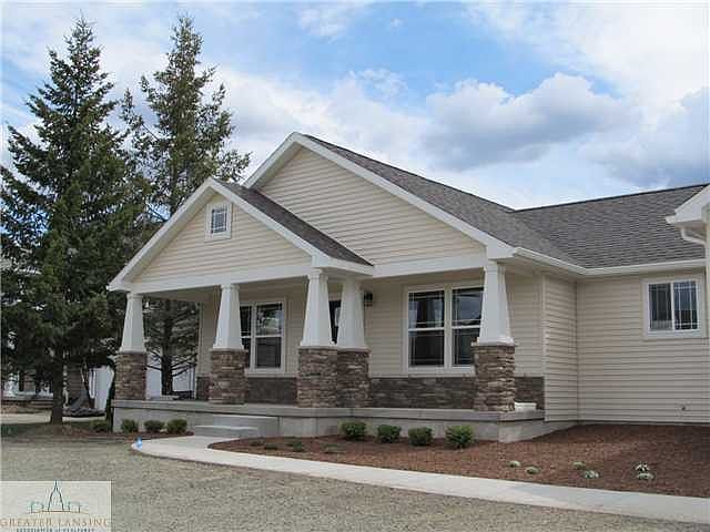 1st image of 4760 Hawk Hollow Dr