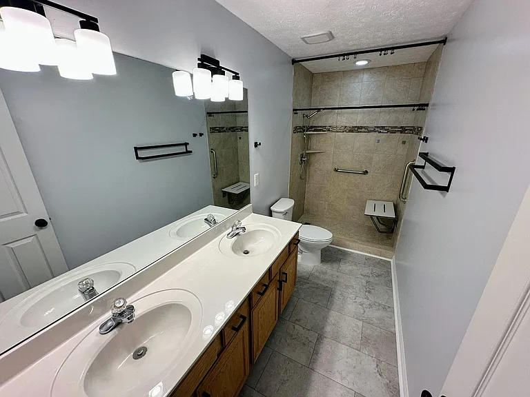 3821 Landridge Dr — Photo 17