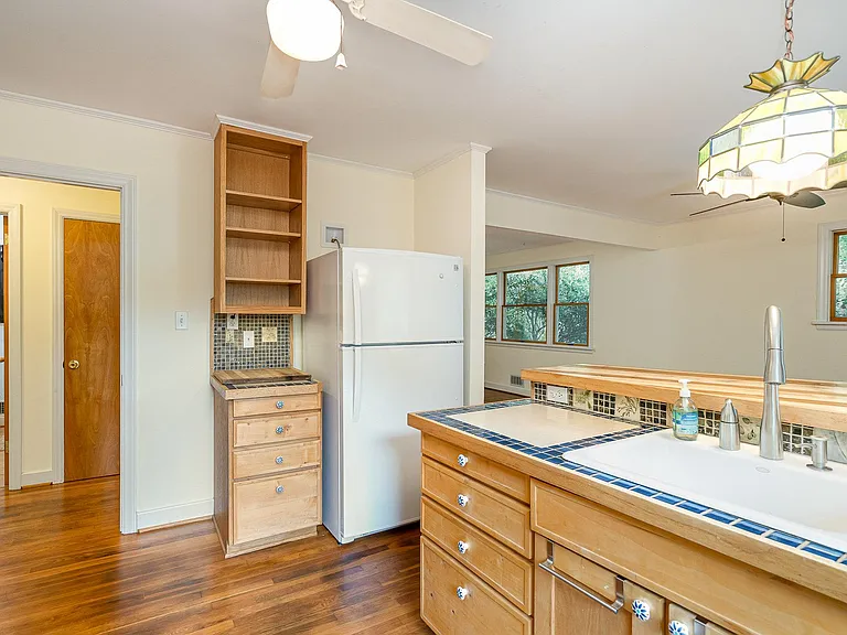 4344 University Dr — Photo 9