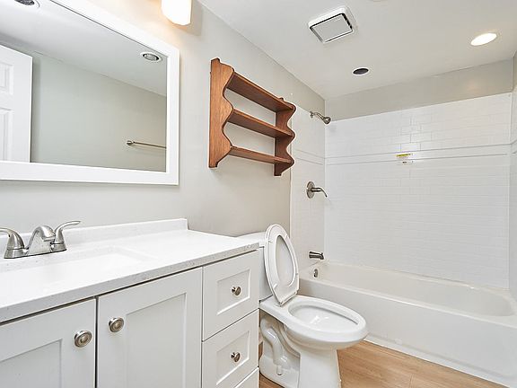 4th image of 1710 U St NW APT 4
