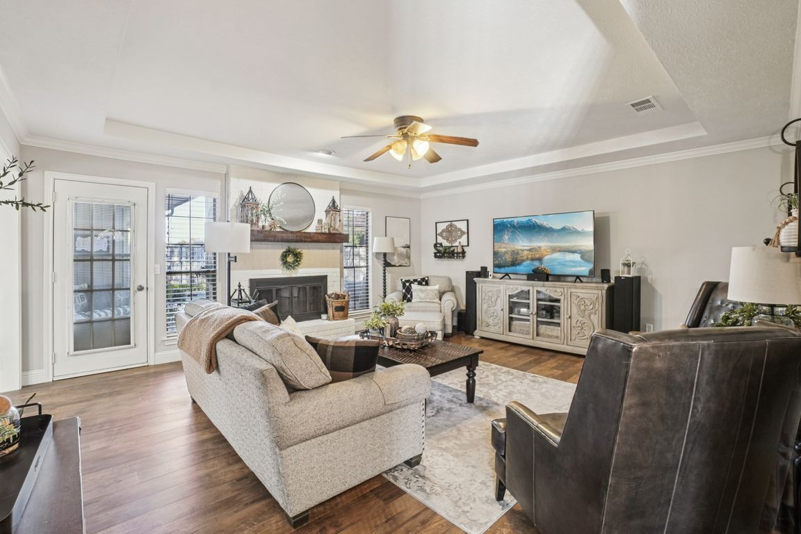 next background image