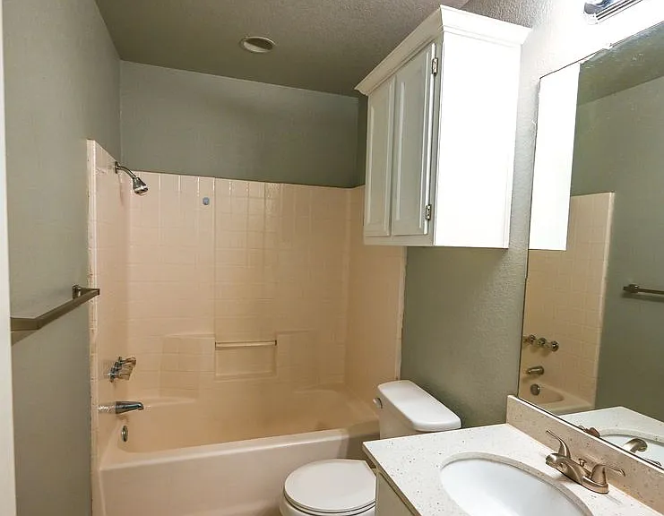 510 N Sewell Dr #A — Photo 10