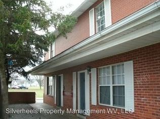 1137 Stadium Dr APT 2, Parkersburg, WV 26101