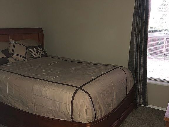 5th image of 530 Astoria Dr
