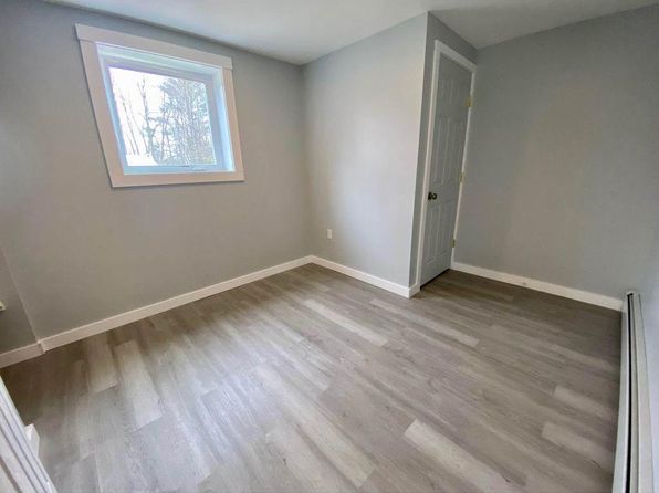 316 Berry Rd, Buckfield, ME 04220