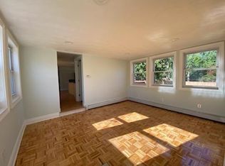 25 Parsonage Dr, Warwick, RI 02889