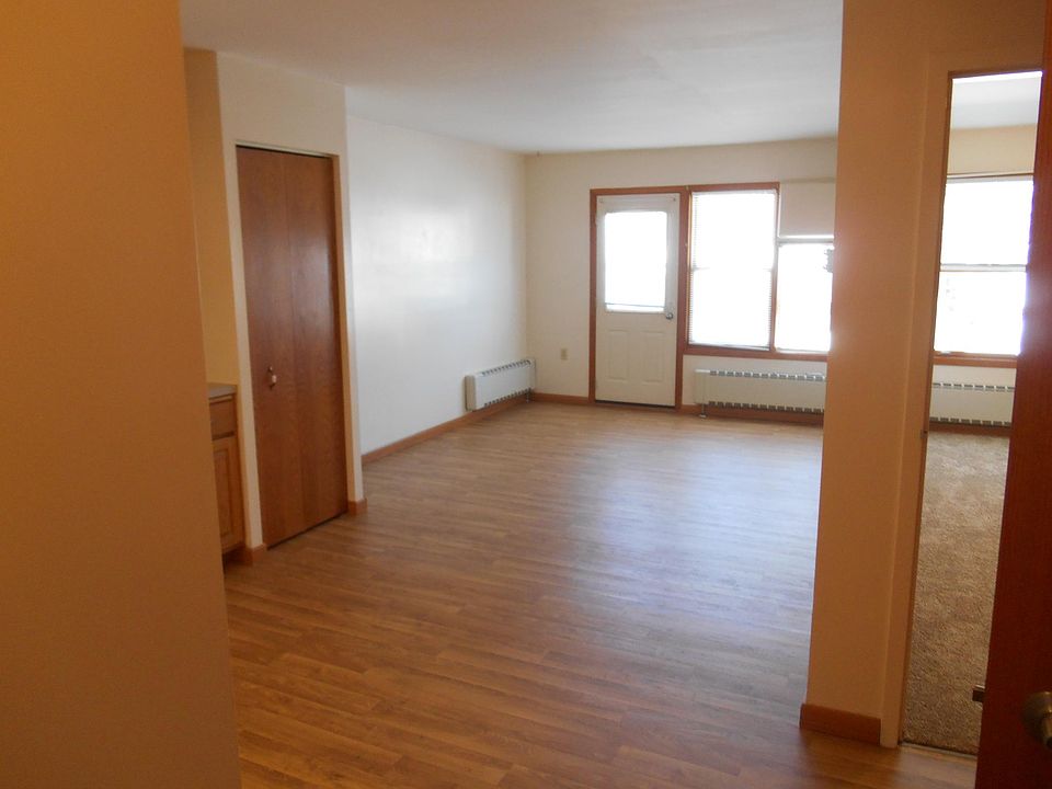 1st image of 313 4th Ave SE APT 318