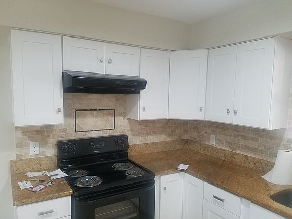 3rd image of 7956 Praver Dr E