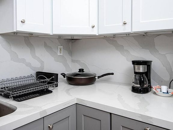 3rd image of 1163 W 38th St #2