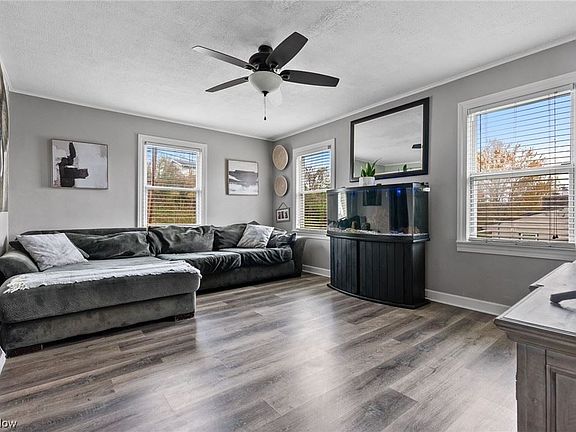 4th image of 2501 New York Ave